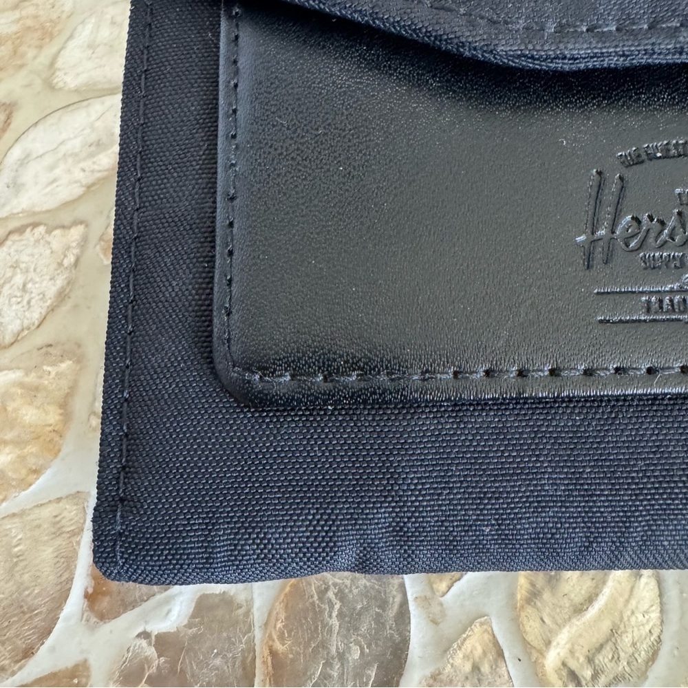 Herschel Black Trifold Wallet - Picture 3 of 7
